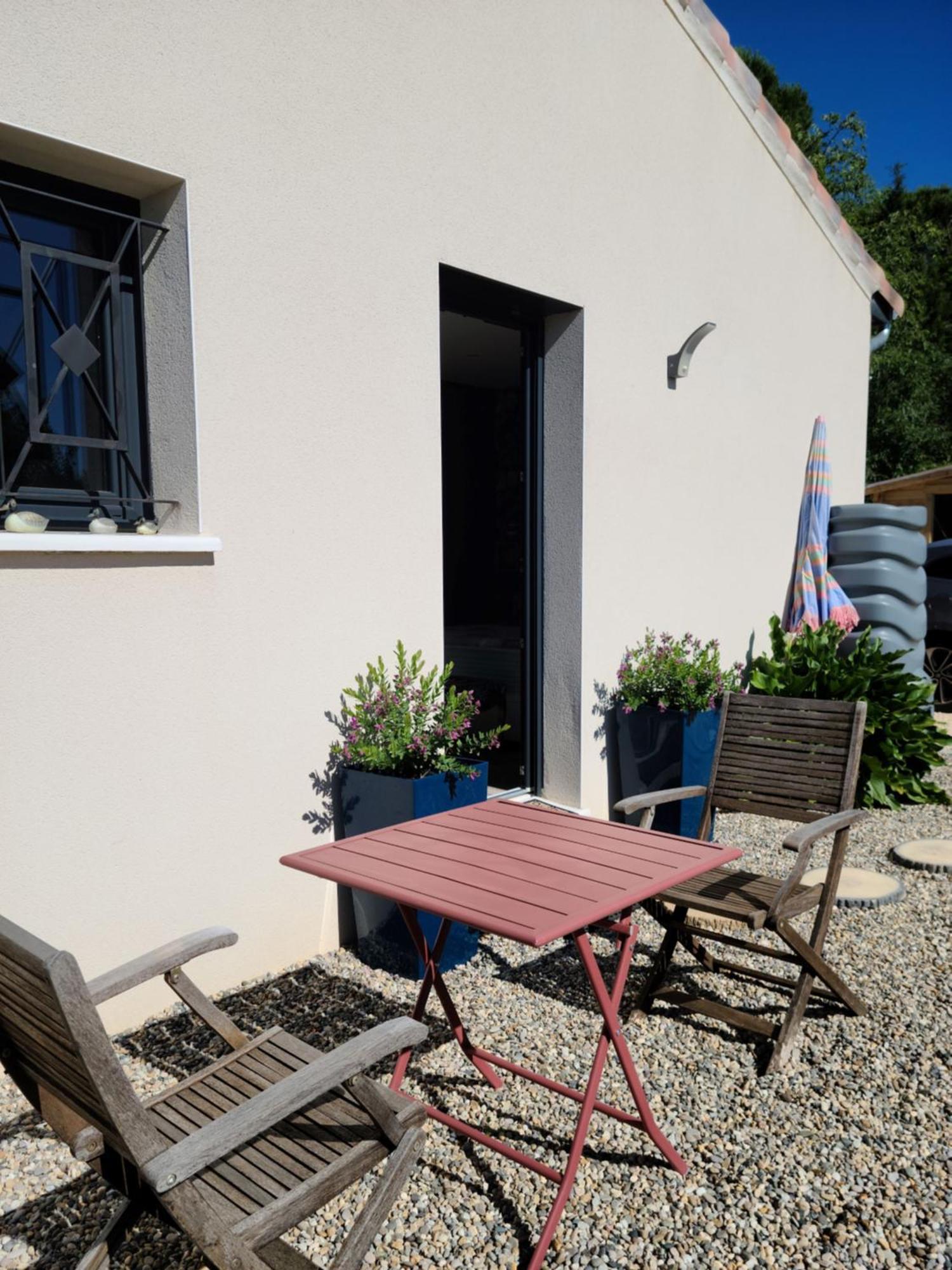 Bed and Breakfast Les Papillons D'Uzes Saint-Laurent-la-Vernède Zewnętrze zdjęcie