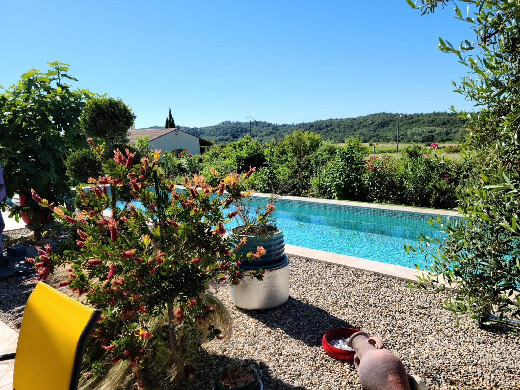 Bed and Breakfast Les Papillons D'Uzes Saint-Laurent-la-Vernède Zewnętrze zdjęcie